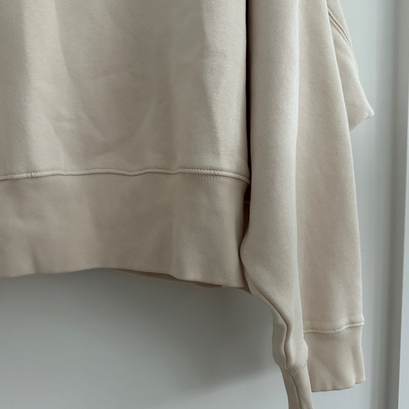 Adidas cropped crew neck - never worn - Picture 4 of 9